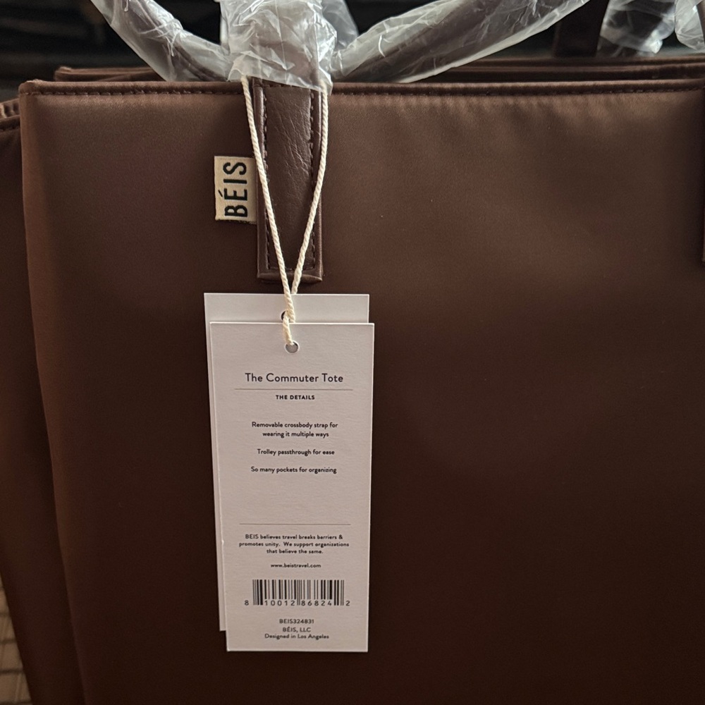 BÉIS Commuter Tote with Adjustable Crossbody Strap - Picture 13 of 13